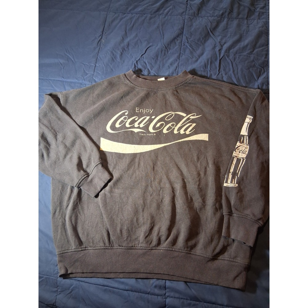 H&M Coca-Cola Graphic Sweatshirt Black Crewneck Oversized Pullover Small